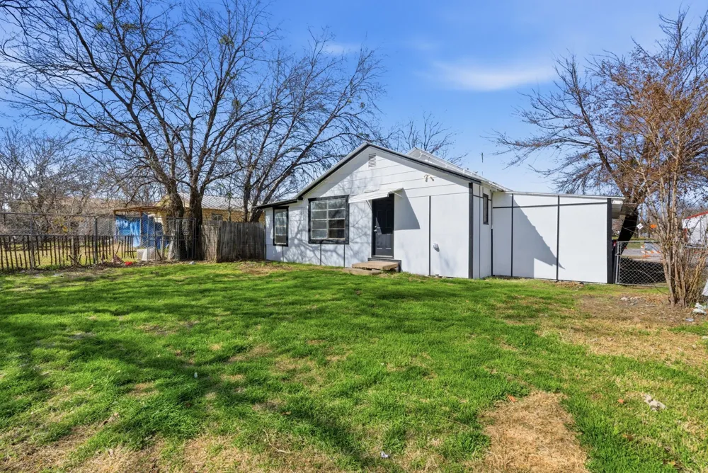116 E Lipan Drive Lipan, TX 76462