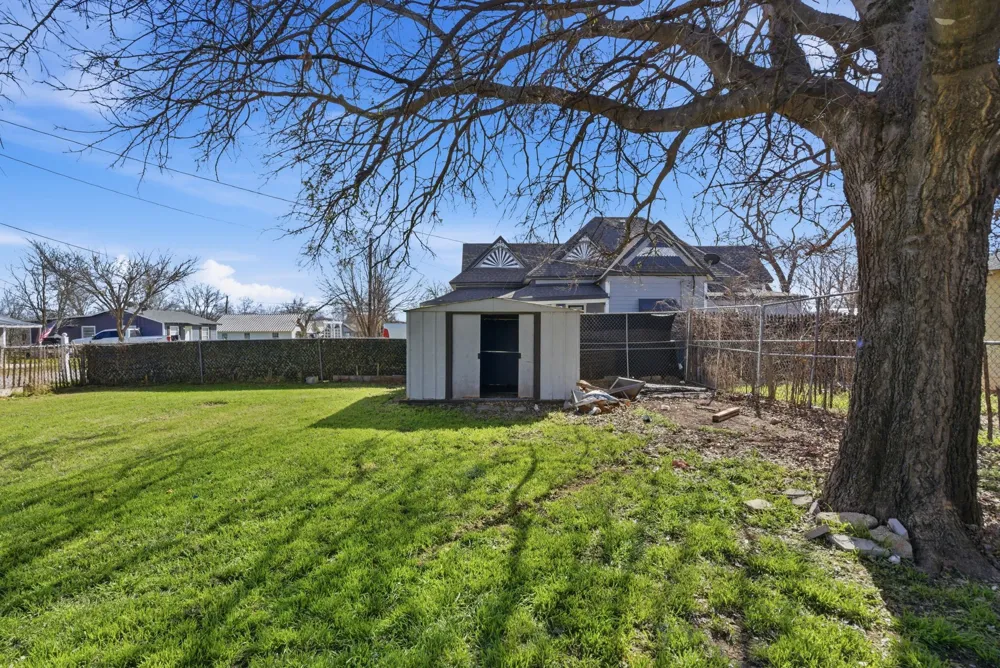 116 E Lipan Drive Lipan, TX 76462