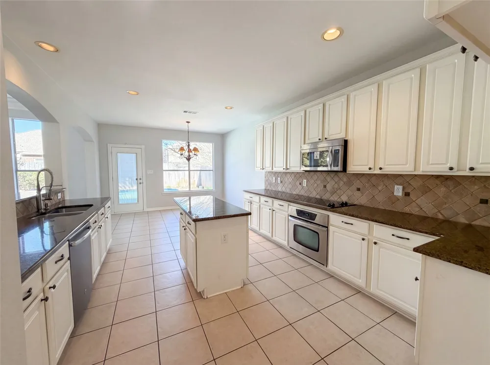 1412 Spring Ridge Lane Flower Mound, TX 75028