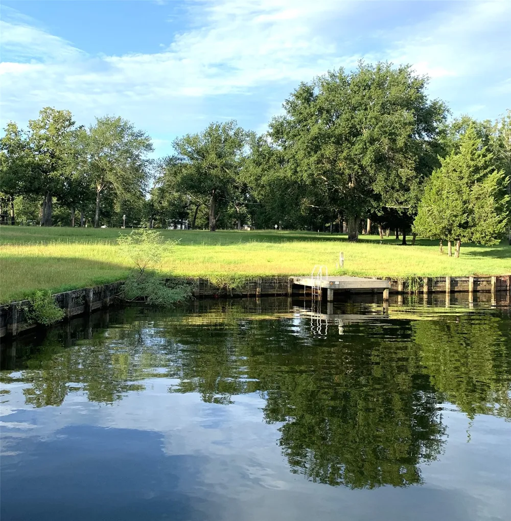 Lcr 740 Thornton, TX 76687