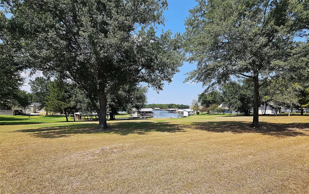 Lcr 740 Thornton, TX 76687
