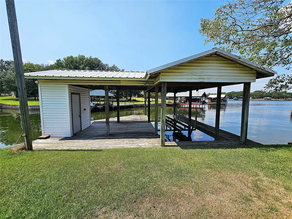 Lcr 740 Thornton, TX 76687