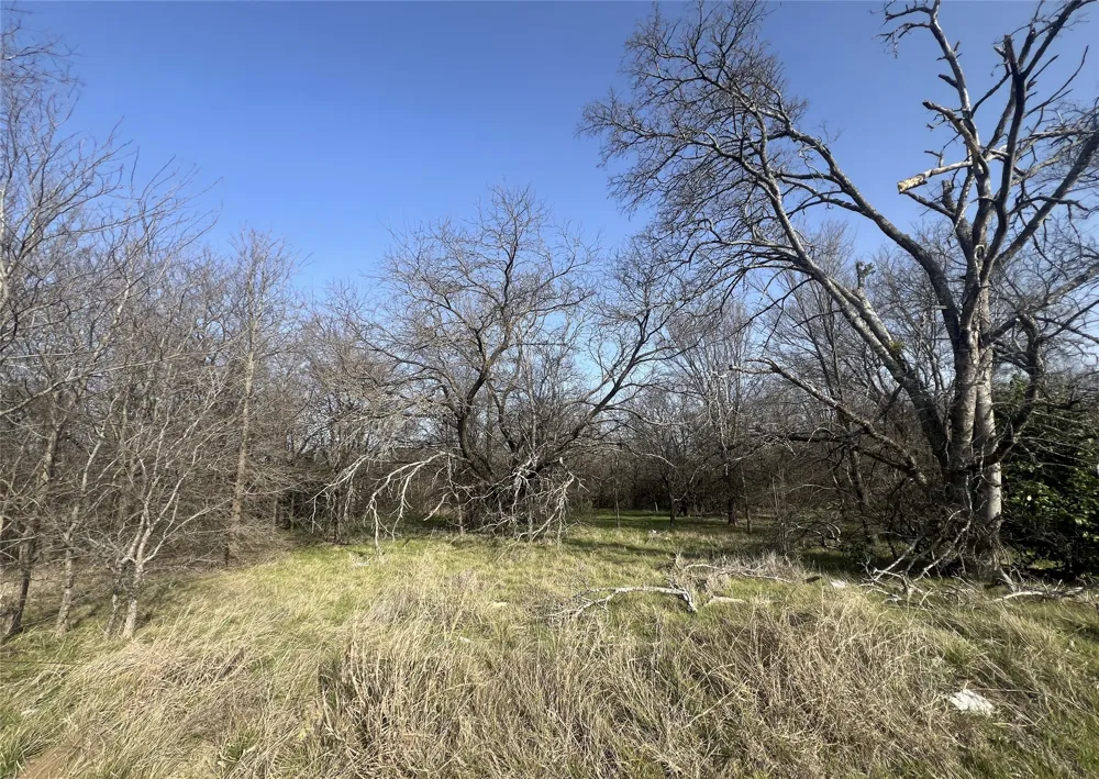 13700 Gholson Road Gholson, TX 76705