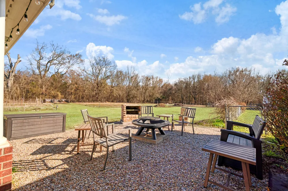 250 County Road 45700 Detroit, TX 75436