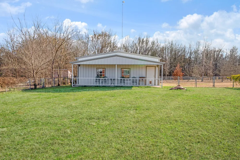 250 County Road 45700 Detroit, TX 75436