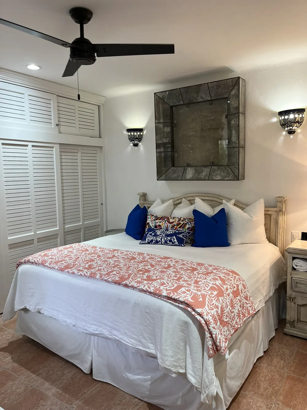 9 Royal Palms Playa del Carmen, TX 77710