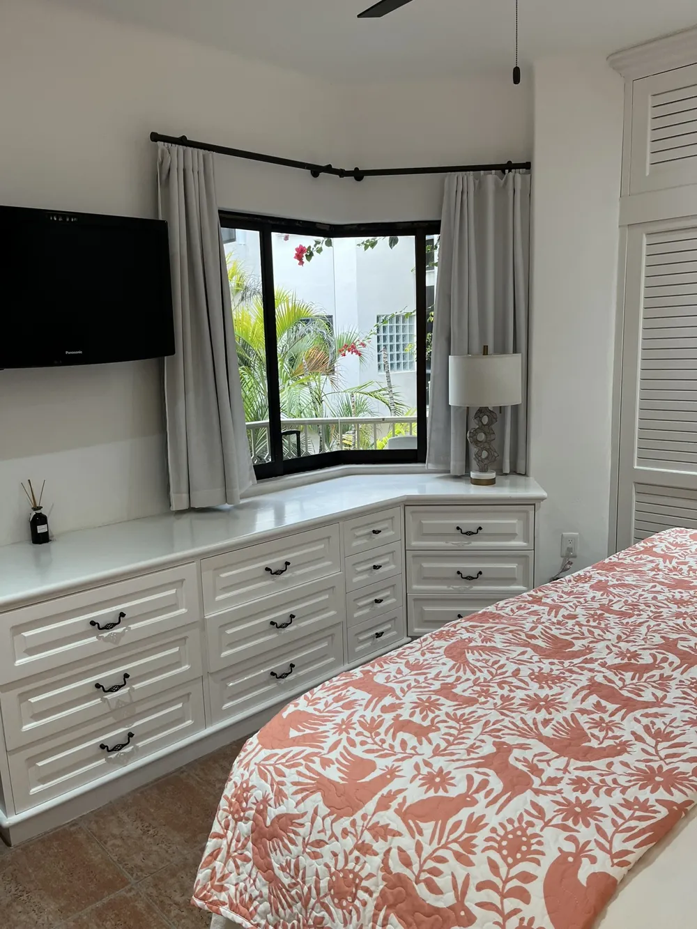 9 Royal Palms Playa del Carmen, TX 77710
