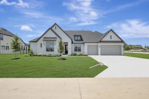 2241 Village Trail