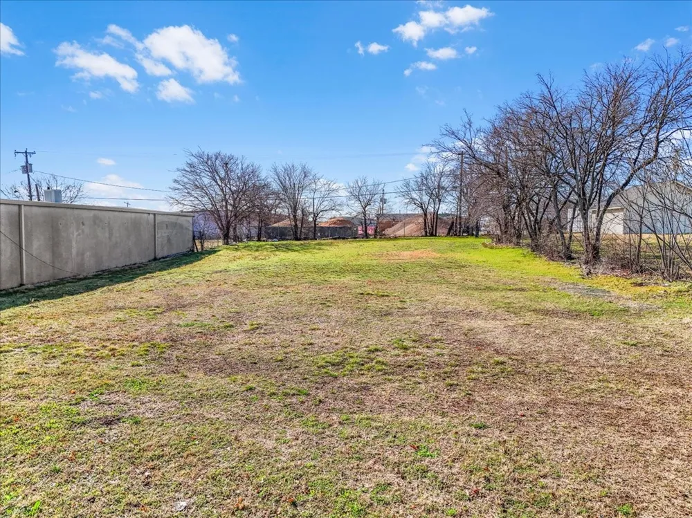4320 Glenview Drive Haltom City, TX 76117