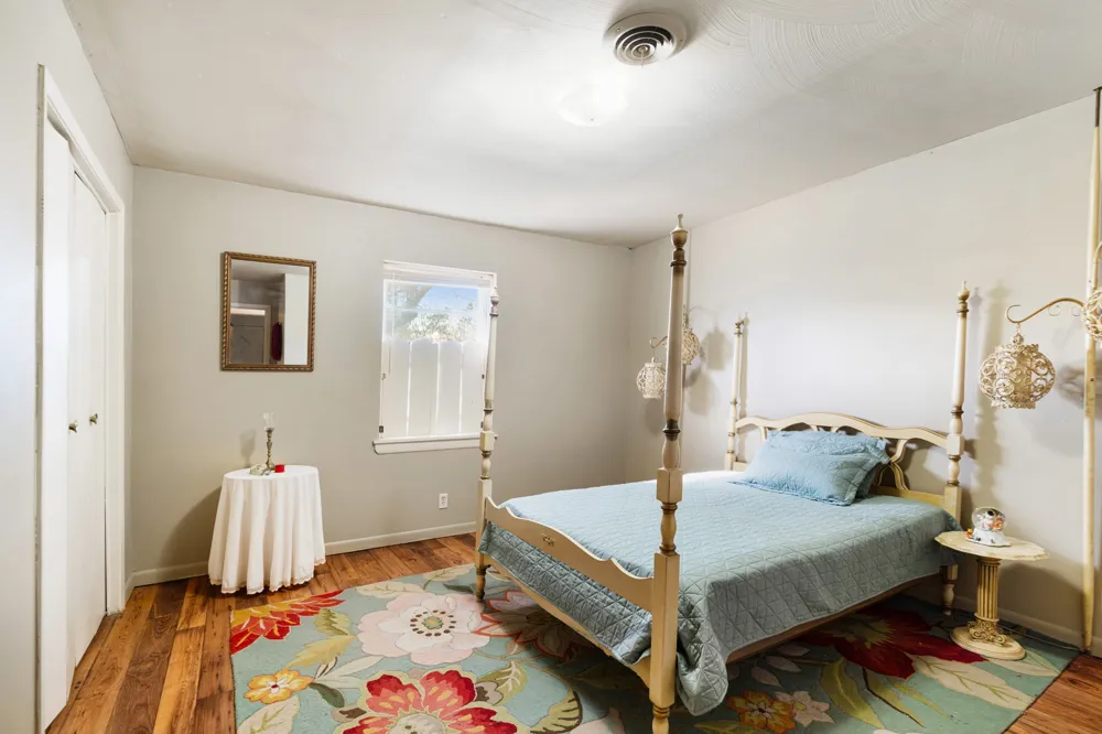 410 S Bois Darc Street Blossom, TX 75416