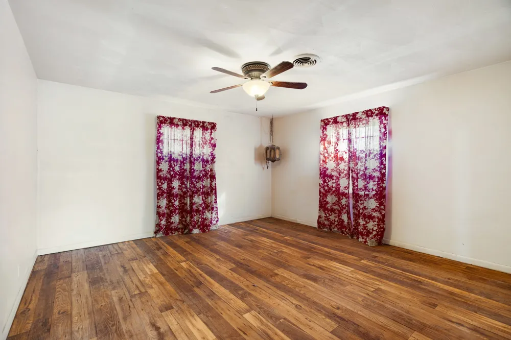 410 S Bois Darc Street Blossom, TX 75416