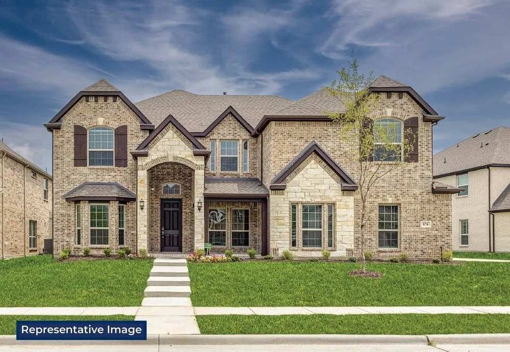 513 S Hidden Lakes Drive DeSoto, TX 75115