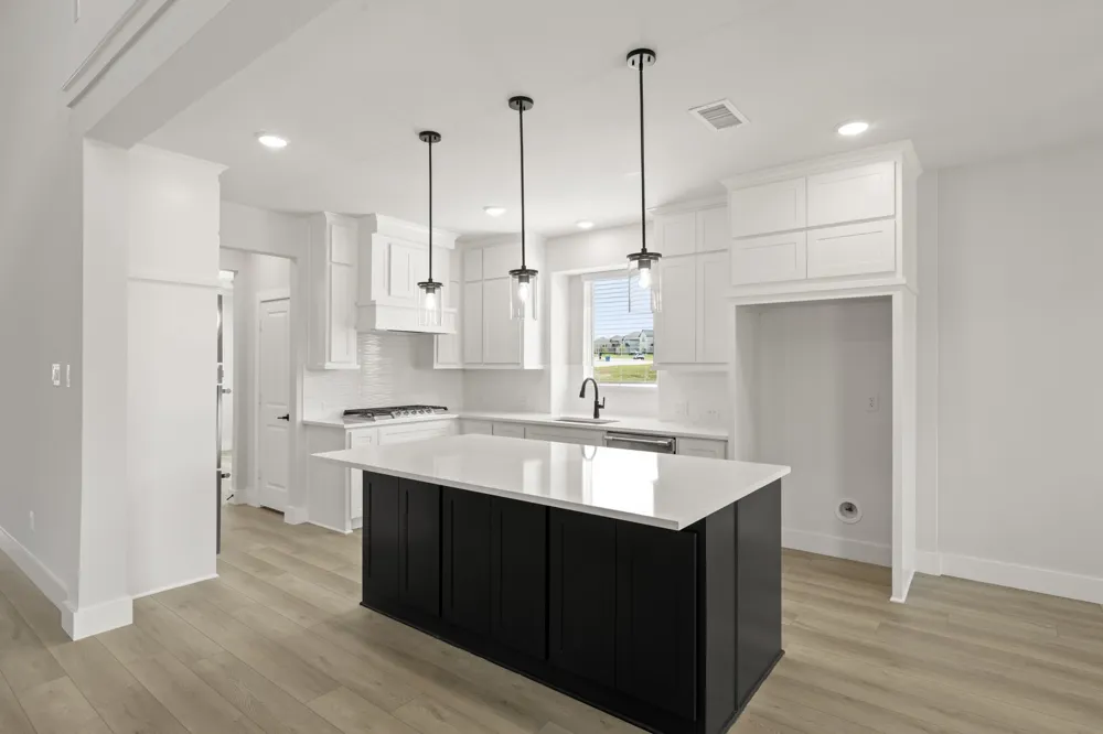 513 S Hidden Lakes Drive DeSoto, TX 75115