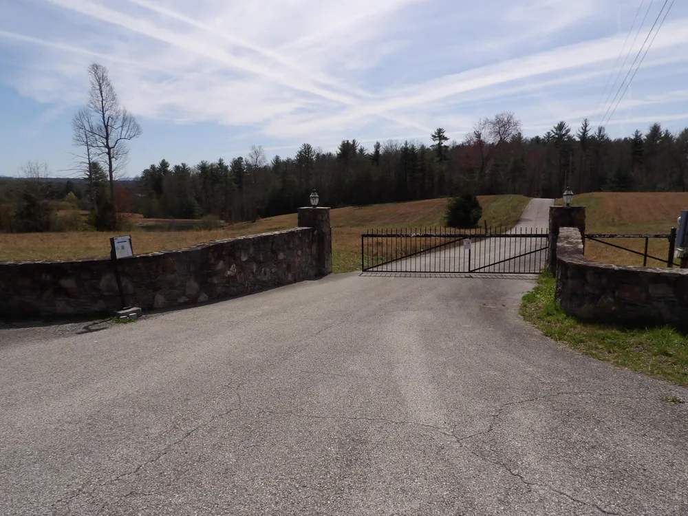243 Mountain View Drive Deer Lodge, TN 37726