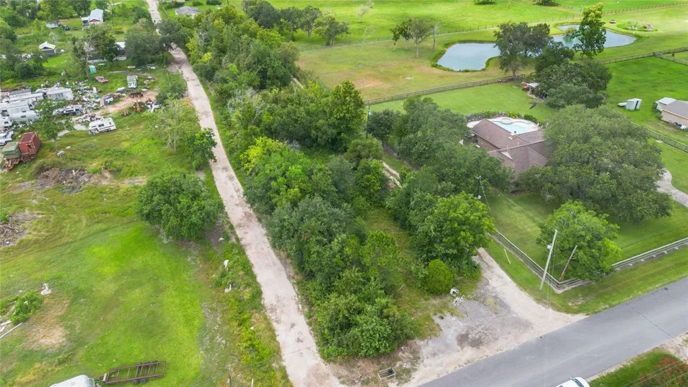 15601 Fir Road Santa Fe, TX 77517