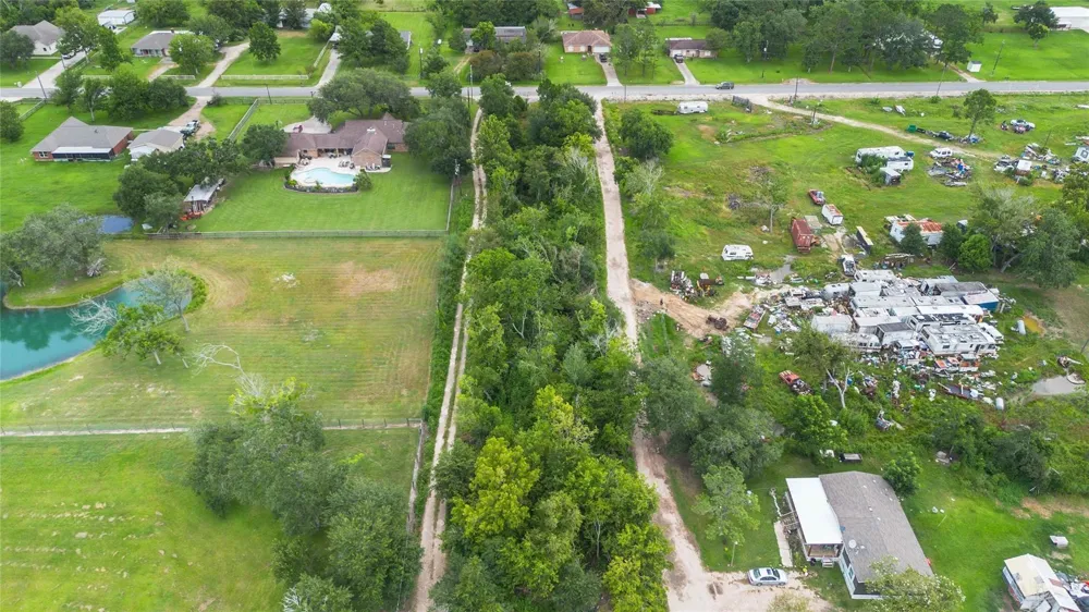 15601 Fir Road Santa Fe, TX 77517