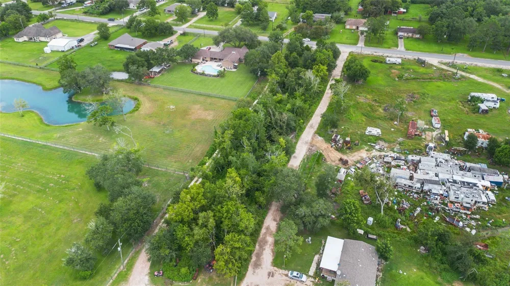 15601 Fir Road Santa Fe, TX 77517