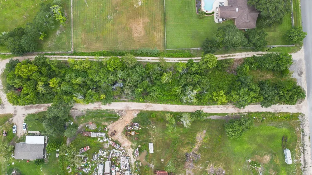 15601 Fir Road Santa Fe, TX 77517