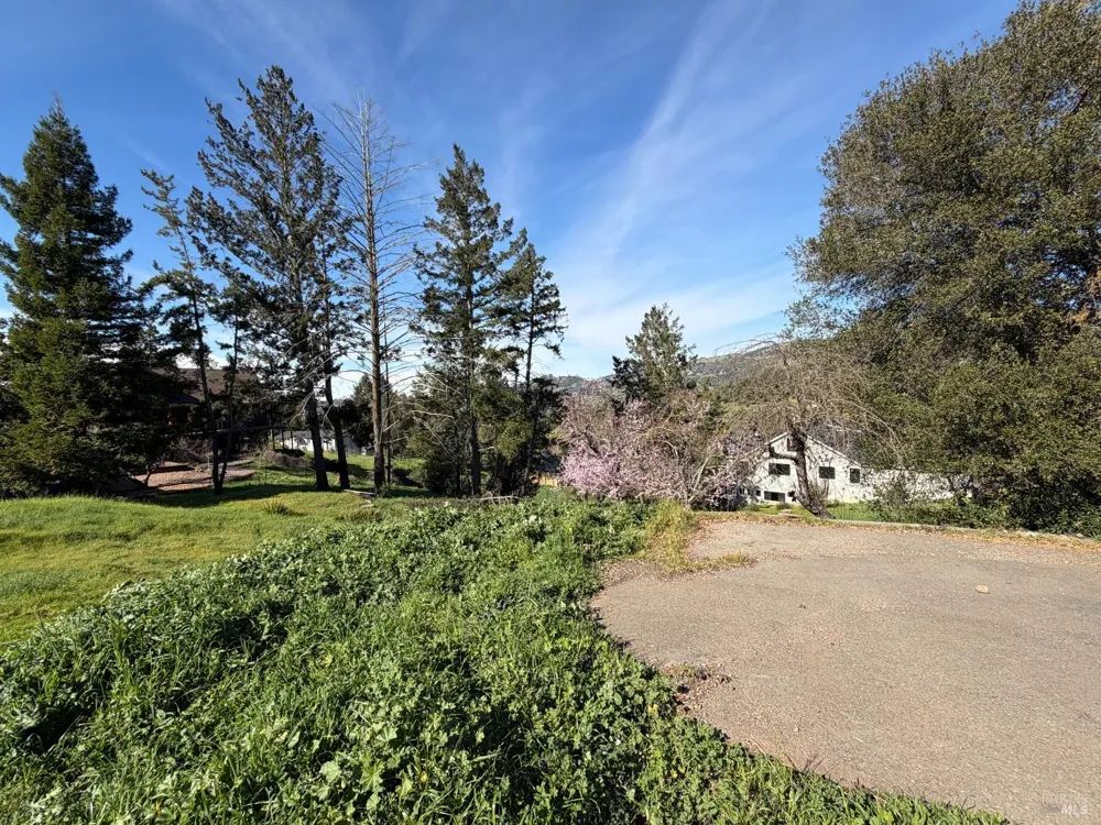 4945 Pinecroft Way Santa Rosa, CA 95404