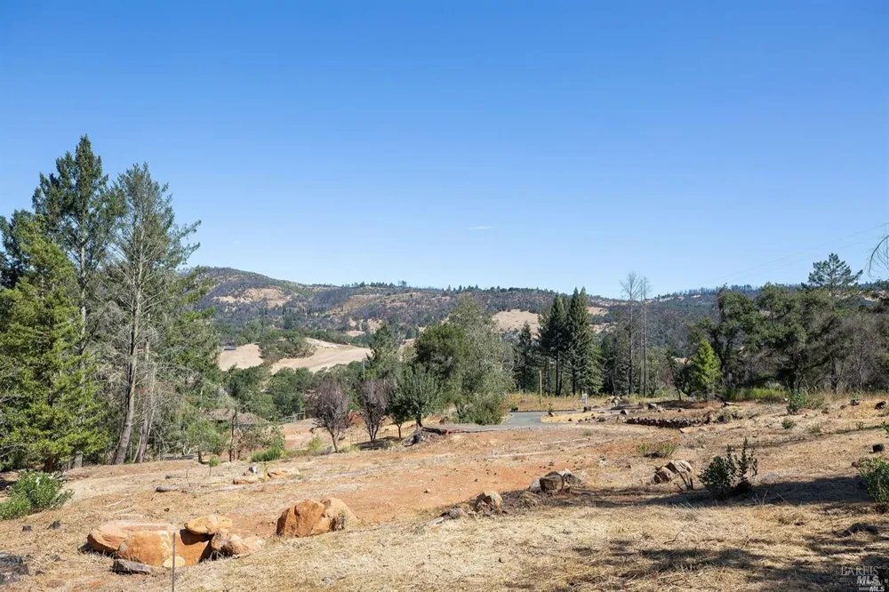 4945 Pinecroft Way Santa Rosa, CA 95404