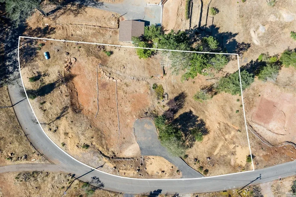 4945 Pinecroft Way Santa Rosa, CA 95404