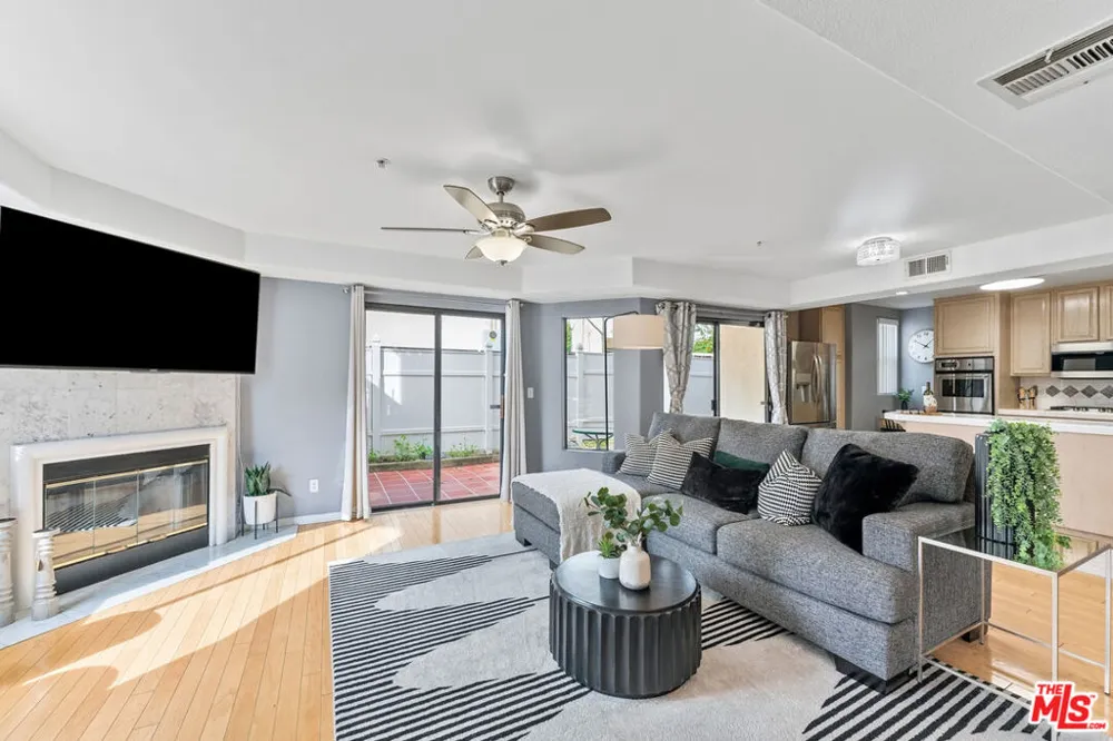 265 W California Boulevard #1 Pasadena, CA 91105