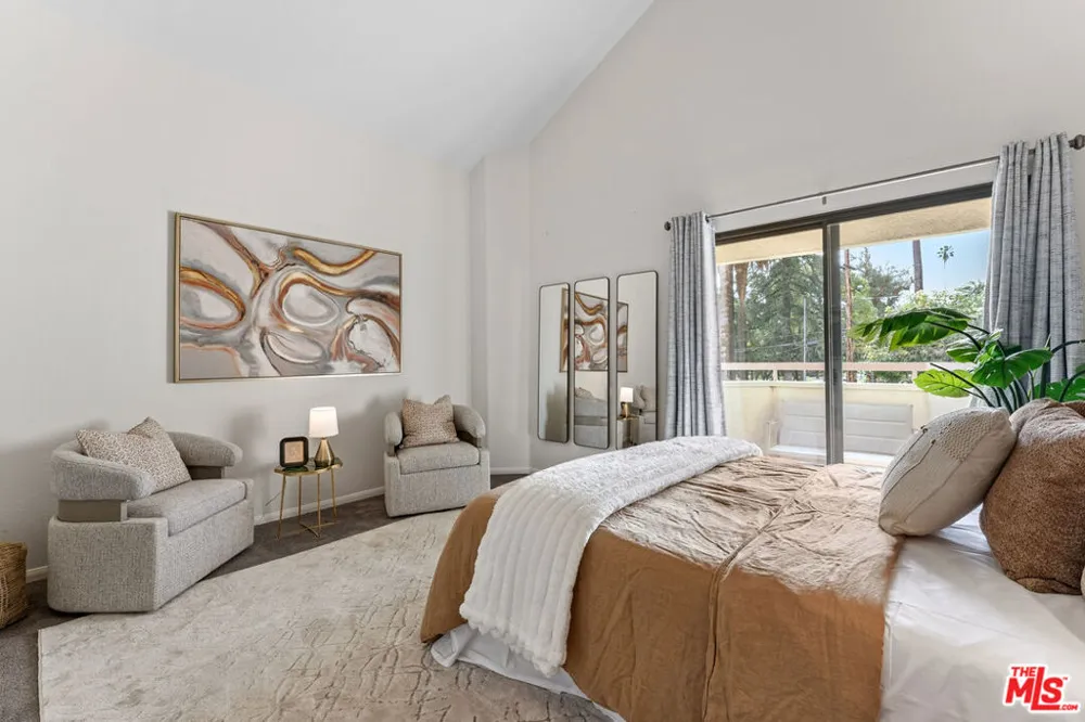 265 W California Boulevard #1 Pasadena, CA 91105