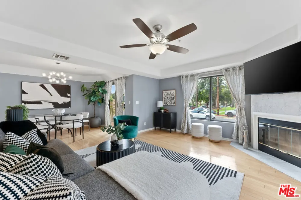 265 W California Boulevard #1 Pasadena, CA 91105