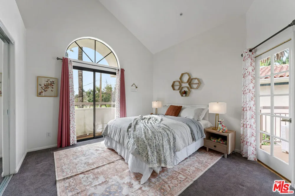 265 W California Boulevard #1 Pasadena, CA 91105