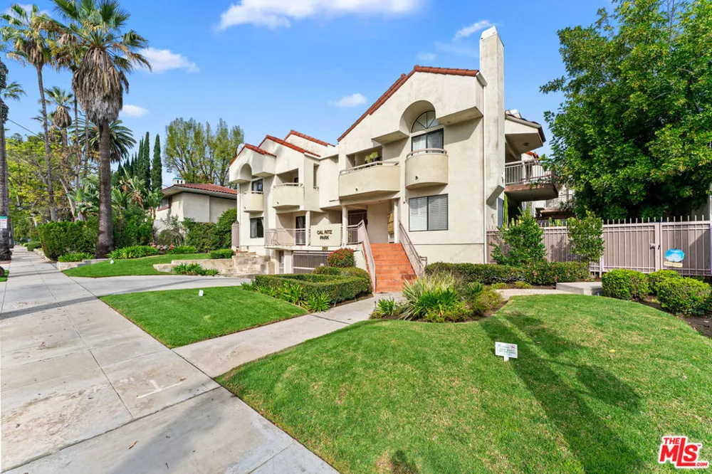 265 W California Boulevard #1 Pasadena, CA 91105
