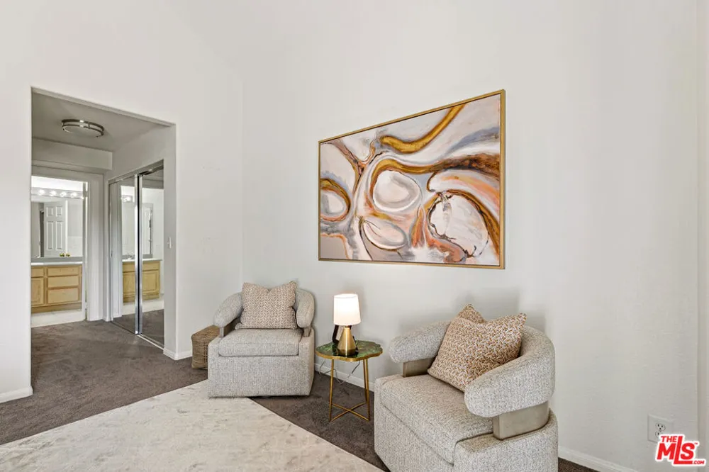 265 W California Boulevard #1 Pasadena, CA 91105