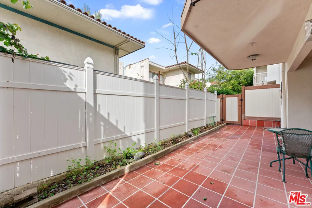 265 W California Boulevard #1 Pasadena, CA 91105