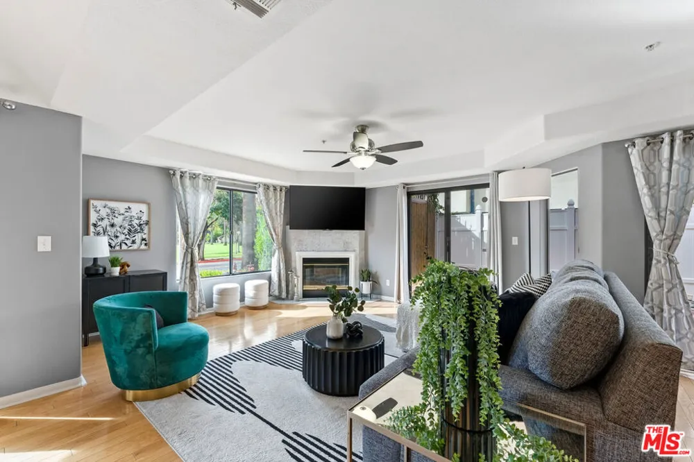 265 W California Boulevard #1 Pasadena, CA 91105