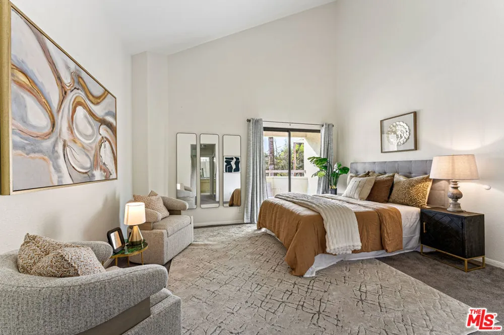 265 W California Boulevard #1 Pasadena, CA 91105