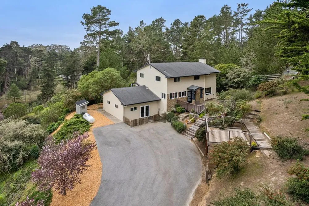 1790 Sunshine Valley Road Moss Beach, CA 94038