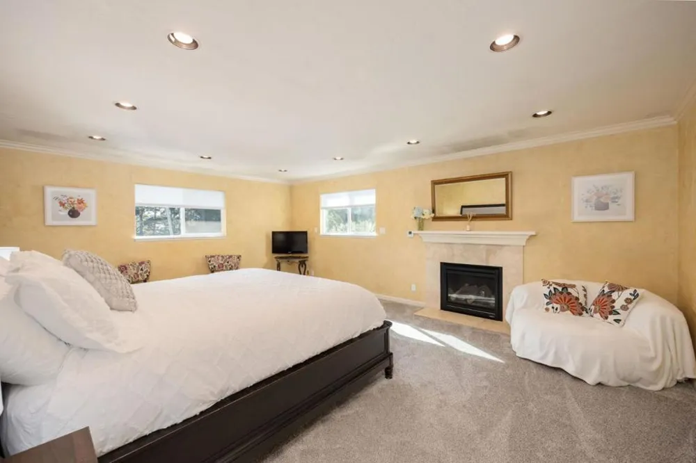 1790 Sunshine Valley Road Moss Beach, CA 94038