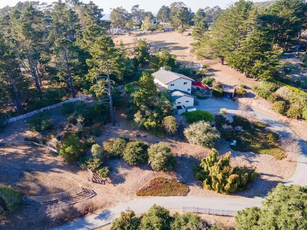 1790 Sunshine Valley Road Moss Beach, CA 94038