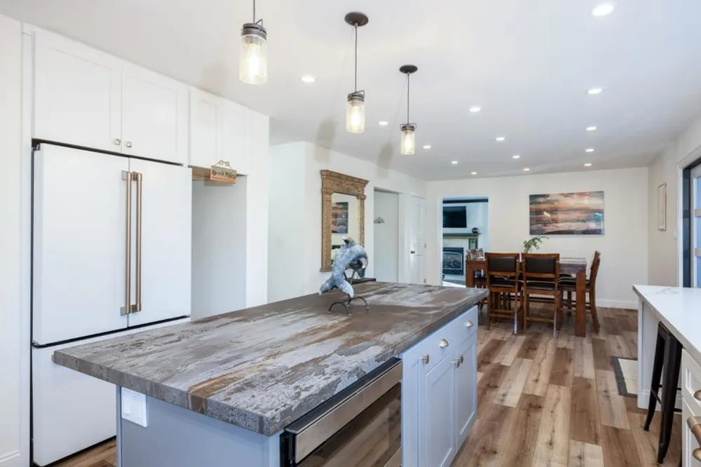 1790 Sunshine Valley Road Moss Beach, CA 94038