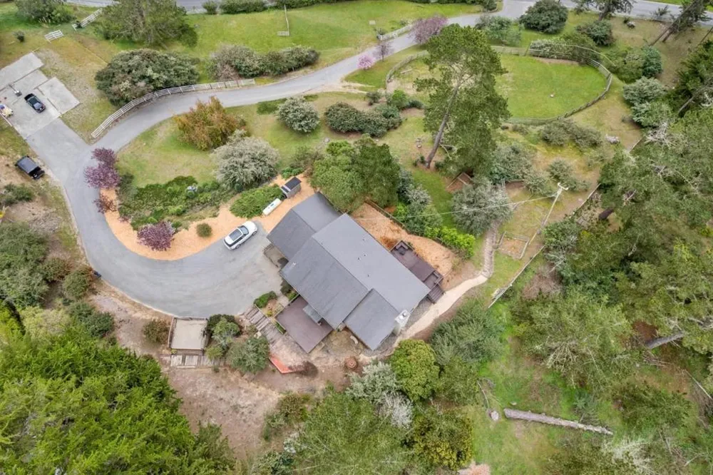 1790 Sunshine Valley Road Moss Beach, CA 94038