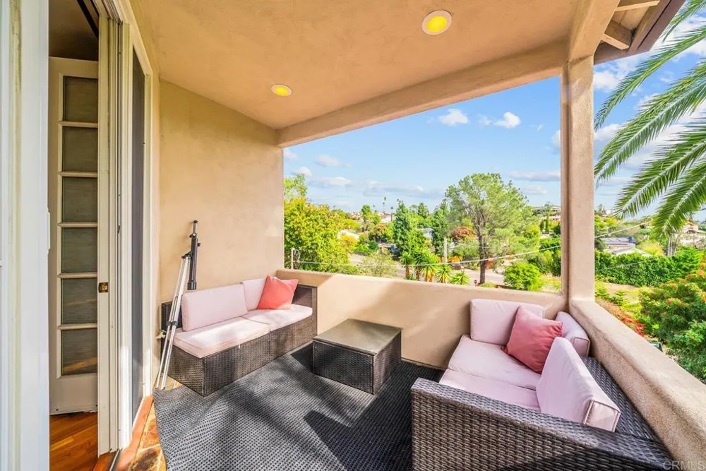 10820 Dutton Drive La Mesa, CA 91941