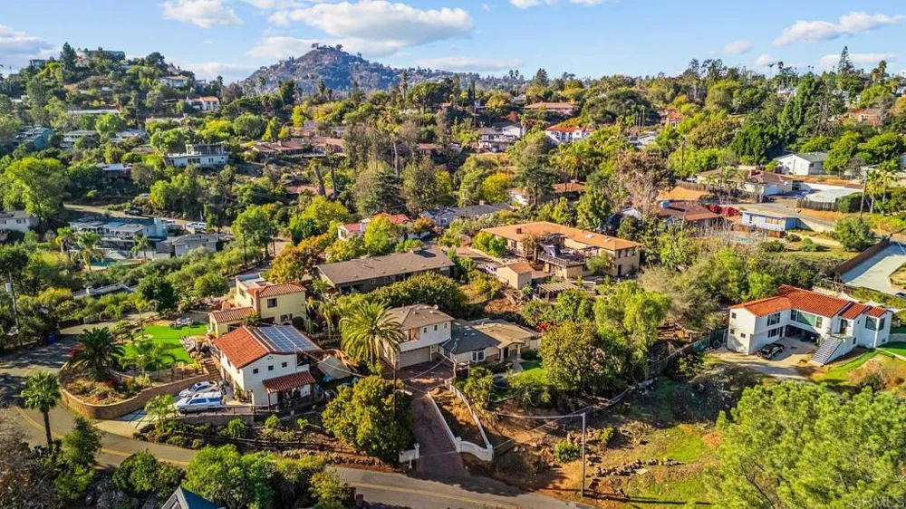 10820 Dutton Drive La Mesa, CA 91941