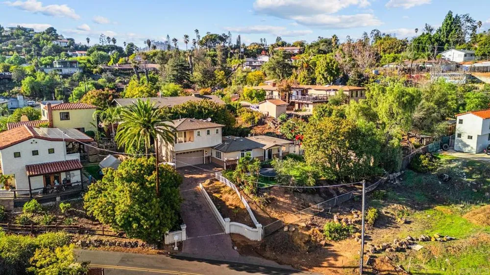 10820 Dutton Drive La Mesa, CA 91941