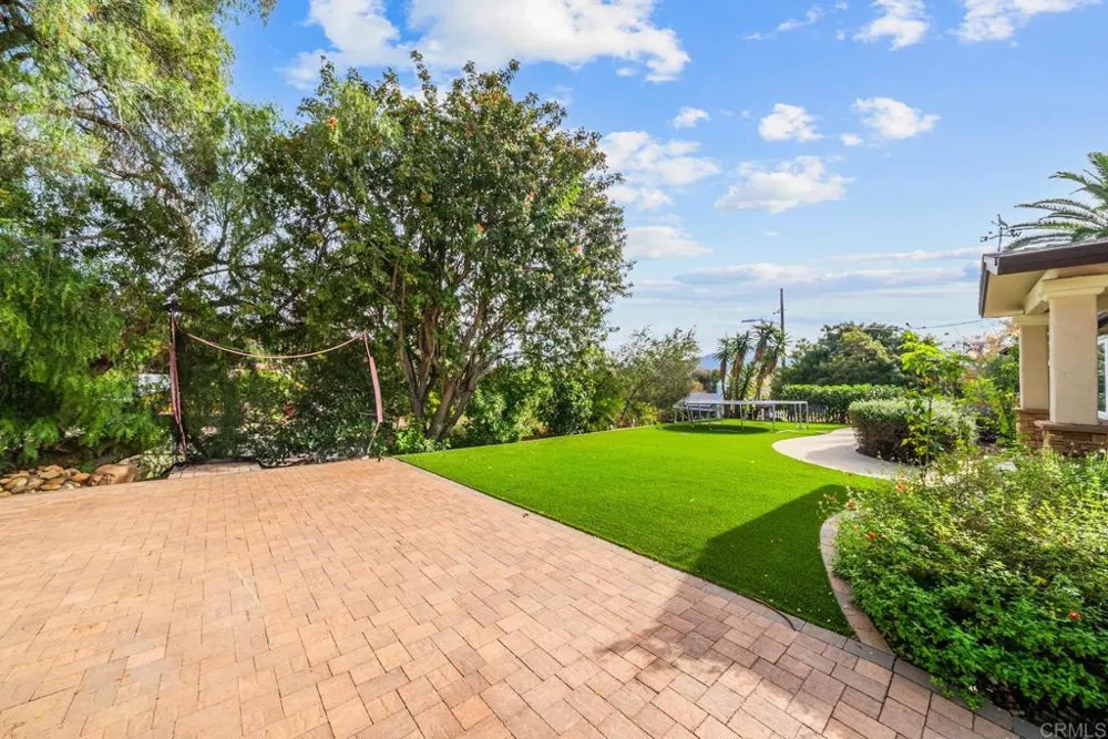 10820 Dutton Drive La Mesa, CA 91941