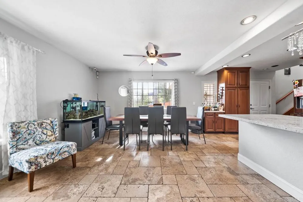 10820 Dutton Drive La Mesa, CA 91941
