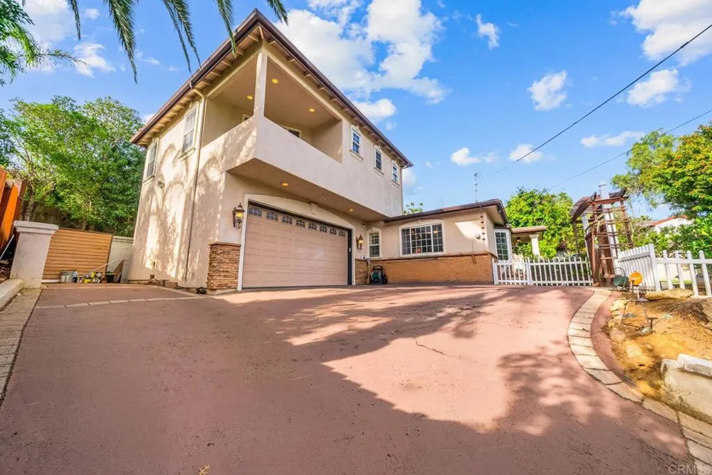 10820 Dutton Drive La Mesa, CA 91941