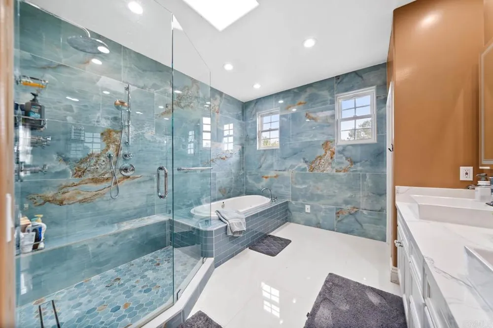 10820 Dutton Drive La Mesa, CA 91941