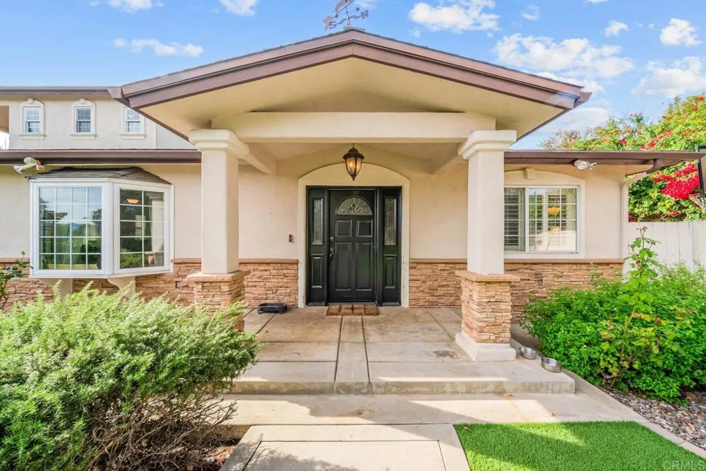 10820 Dutton Drive La Mesa, CA 91941