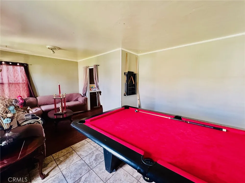 1807 Shamrock Bakersfield, CA 93304