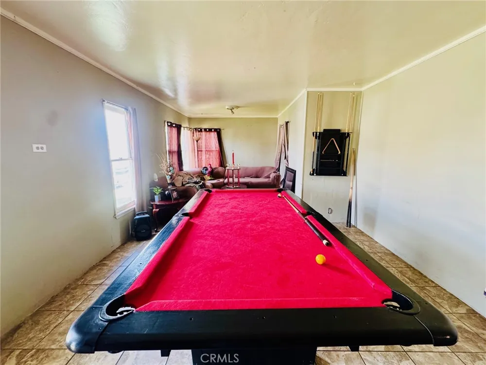 1807 Shamrock Bakersfield, CA 93304