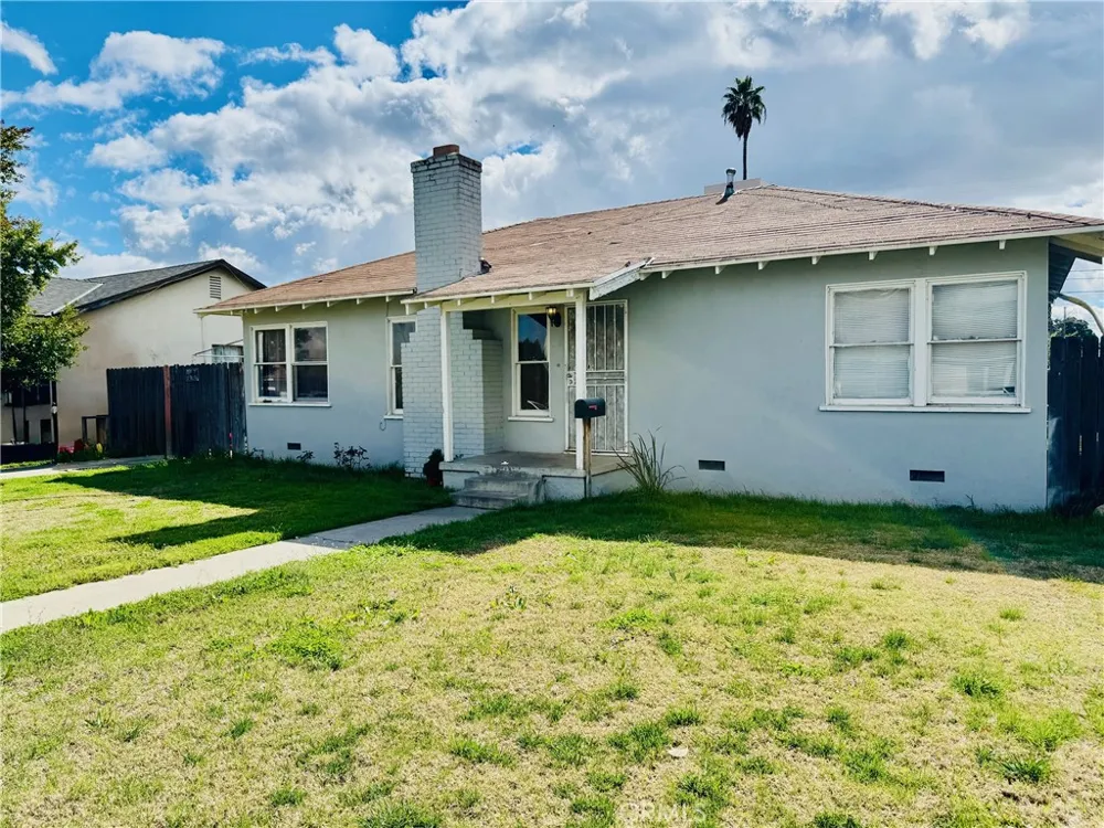 1807 Shamrock Bakersfield, CA 93304